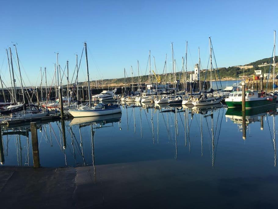 The North Bay Hideaway, Scarborough公寓 外观 照片